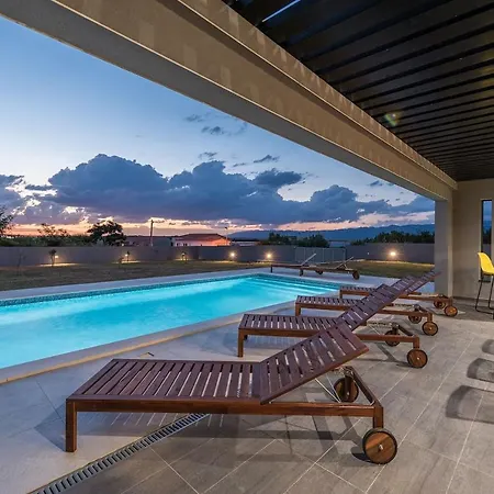 Zrinko Villa Privlaka (Zadar)