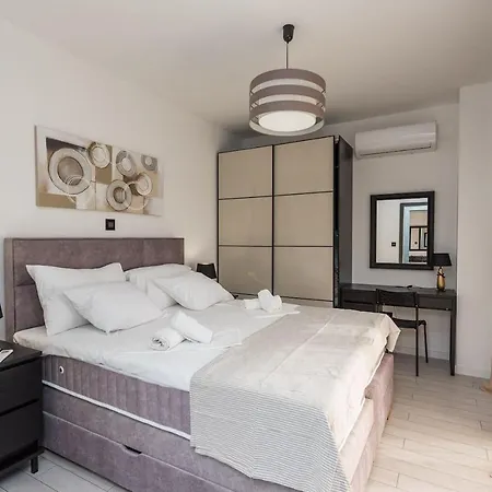 Vila Zrinko Privlaka (Zadar)